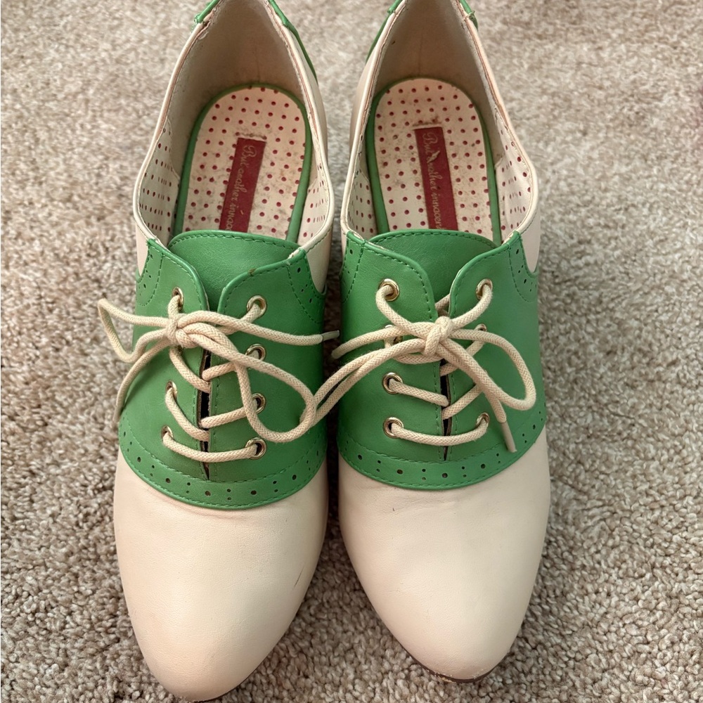 Green and Cream Women's Oxford Shoes BAIT Footwear Size 9